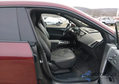 2025 BMW Ix xDrive50 из США, поврежденный, VIN WB523CF05SCU24117